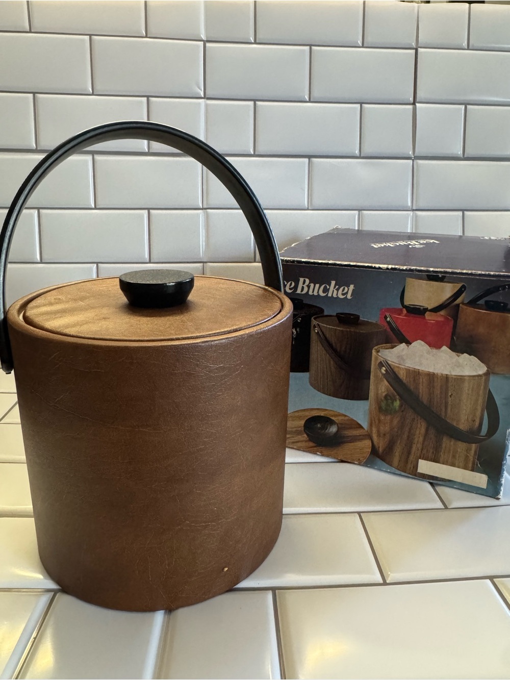 Vintage Shelton 3 quart insulated ice bucket with original box.